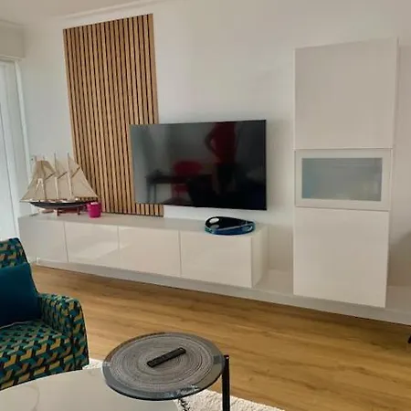 Vue Recent & Moderne 2 4 Pers